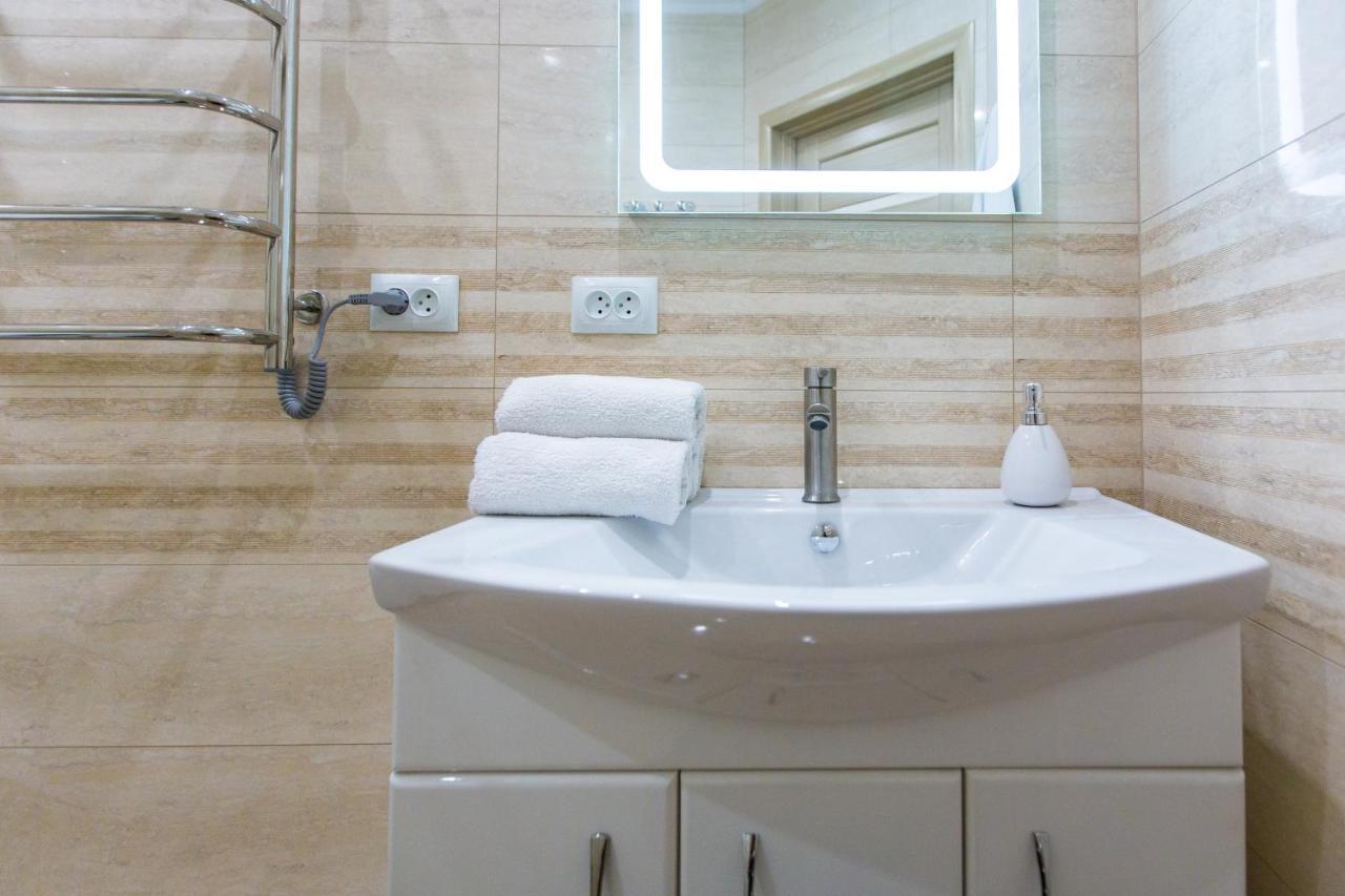 Avangard Kulisha* Apartment Lviv Bagian luar foto